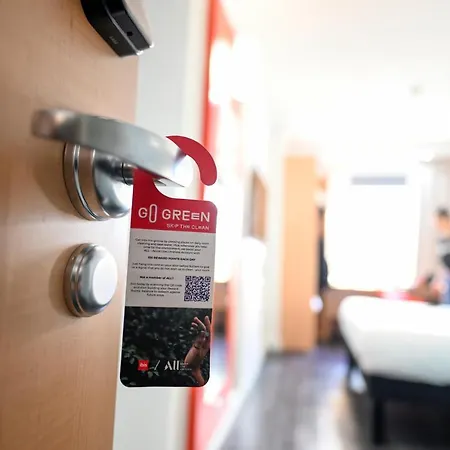 Ibis Center Hotel 4*