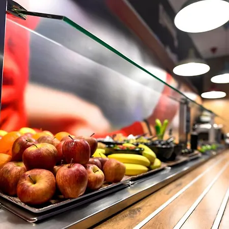 Hotel Ibis Center 4*