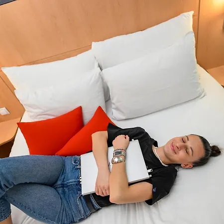 Ibis Center Szálloda