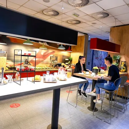 Ibis Center 4*
