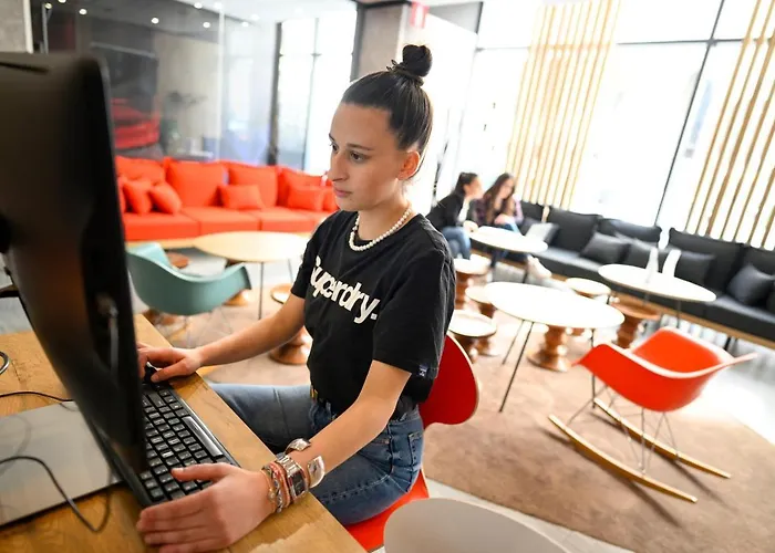 Ibis Center Hotel 4*